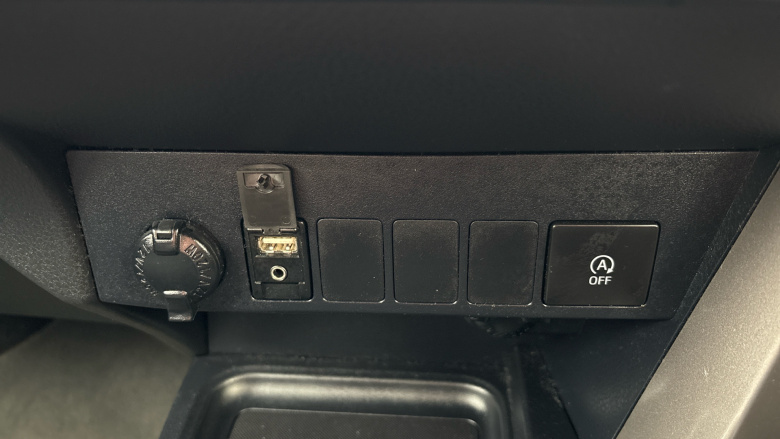 Toyota RAV4 2.0 D-4D Business Edition 5dr 2WD Diesel Estate